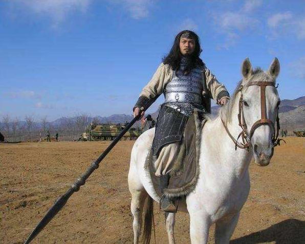 三国开局截胡曹阿瞒,曹阿瞒三国演义第七十二回