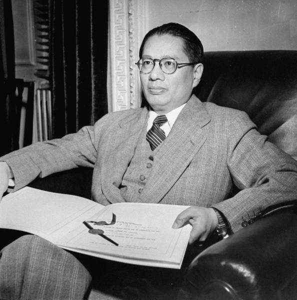 此人太牛，六个儿女，出五个正国级，到*四代第**却只有两个男丁