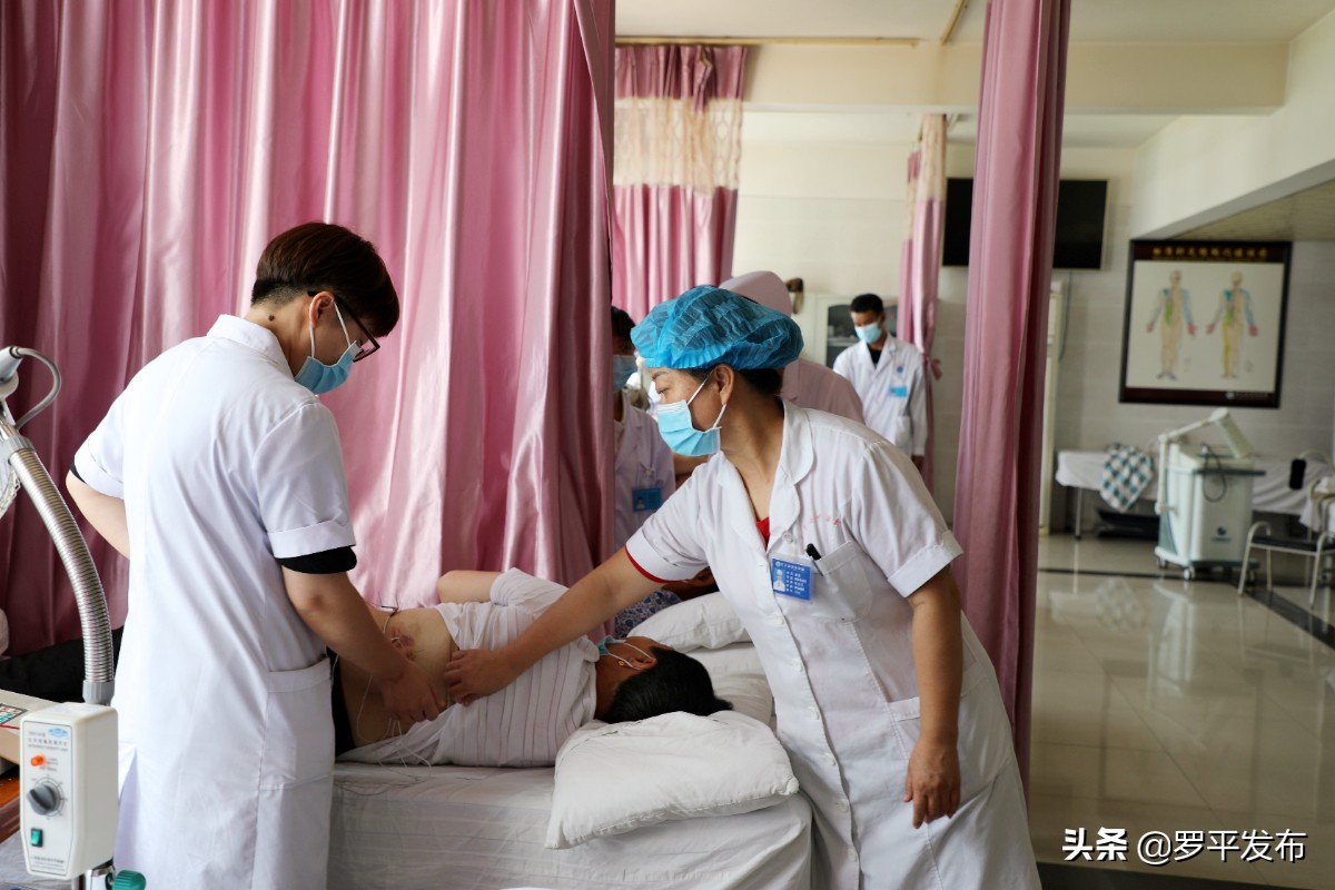 “针”情无限“灸”暖人心