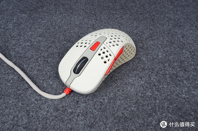 xtrfym4和xtrfym42区别,xtrfym4鼠标适合多大的手