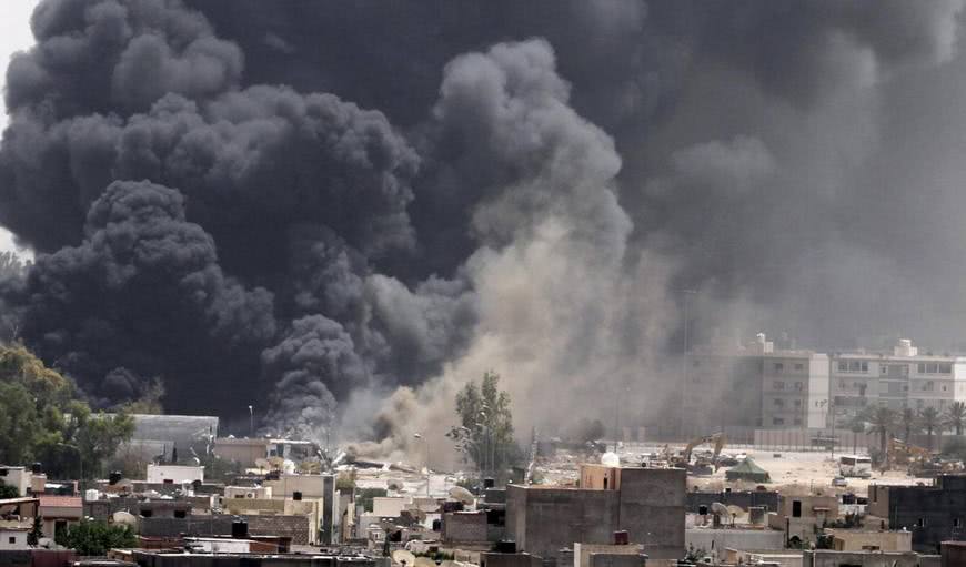 美国轰炸南斯拉夫使馆内幕,99年美国轰炸驻南使馆事件始末