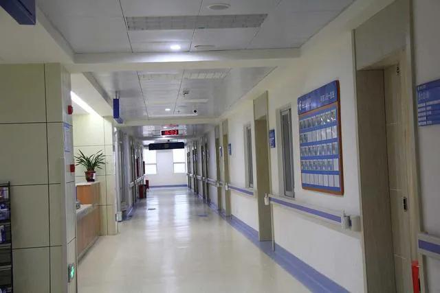 昨天之前一直觉得自比天大，今天突然灾难降临，轻度脑梗能康复吗