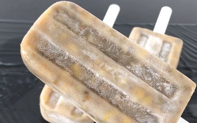 夏天想吃冰棍自家就能做,夏日必备绿豆雪糕