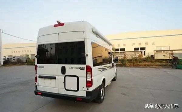 东风御风长轴b型旅居房车,东风御风短轴低顶旅居房车10万