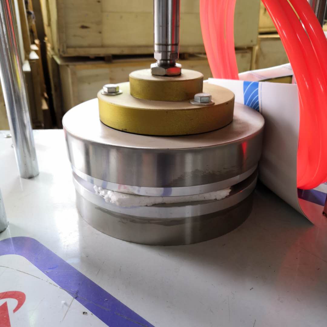 春饼皮机器多少钱一台,春饼薄饼机多少钱一台