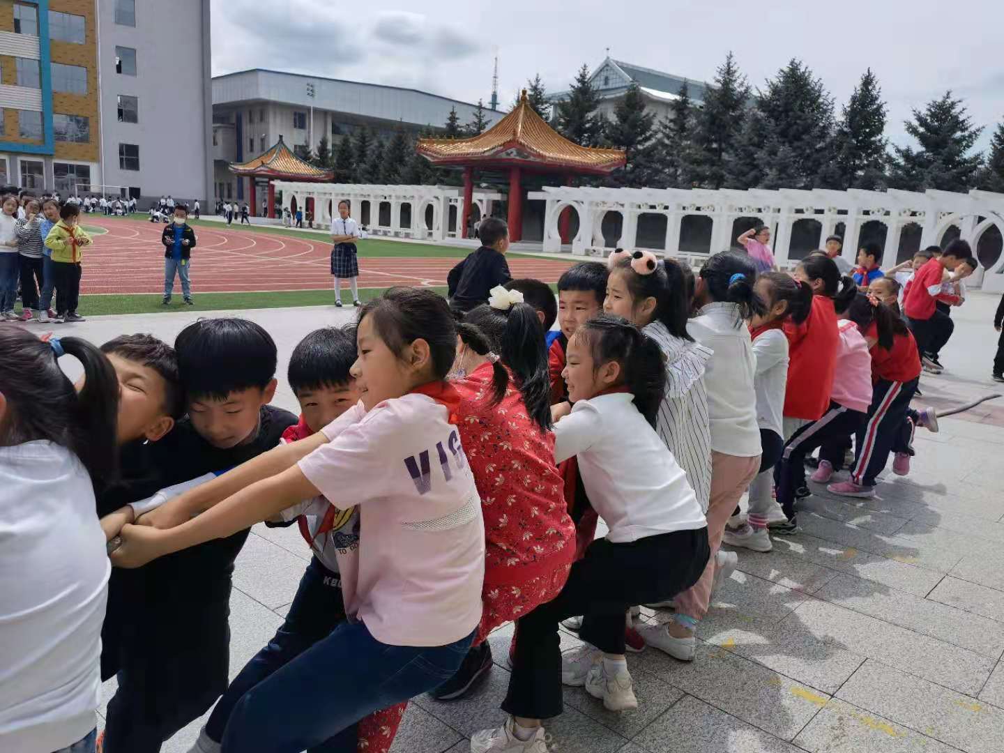 延吉市北山小学拔河,延吉学校拔河比赛