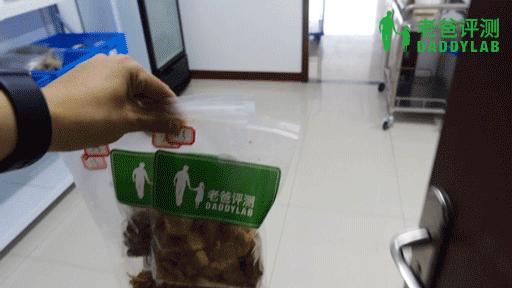 吃1个烤鸡腿等于抽60支烟,烤鸡翅致癌是真的吗