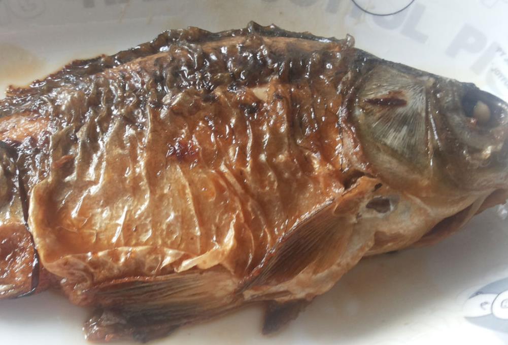 鱼刺卡在喉咙喝醋能把鱼刺软化吗,鱼刺卡喉咙的最佳处理鱼刺方法