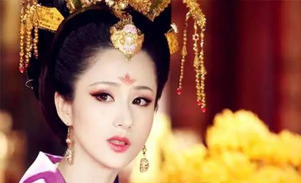 李显悲催的一生,李显做了两次皇帝吗