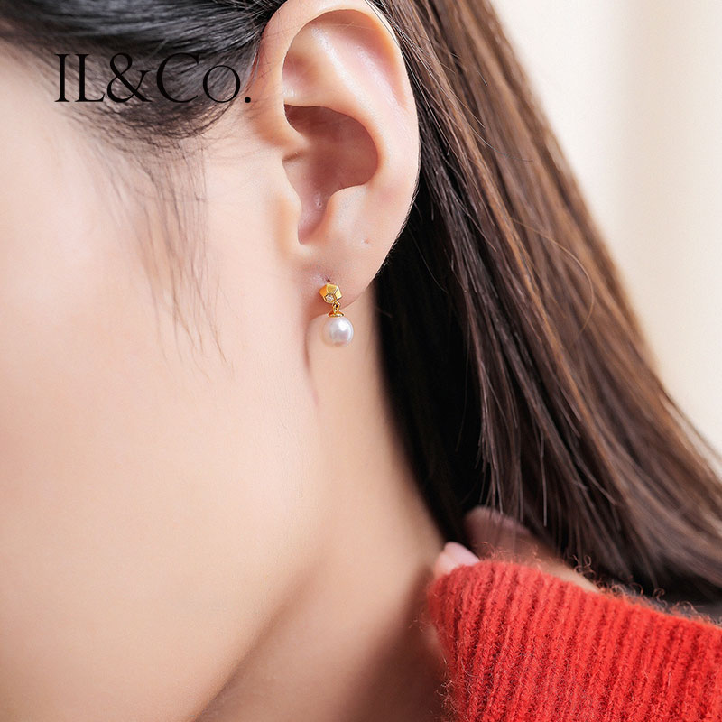 如何选购到好的钻石耳钉,海淘怎么选金丝鸟