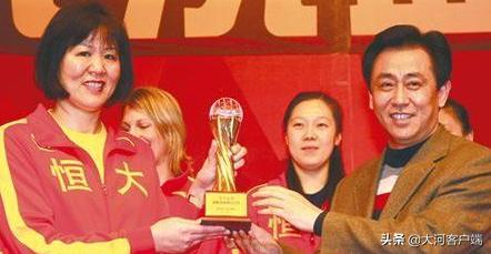 许家印登城门是哪年,许家印2019第一次登上城门的时间