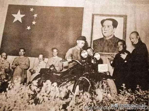 边三轮“挎子”为什么主车是歪的，边车是斜的？