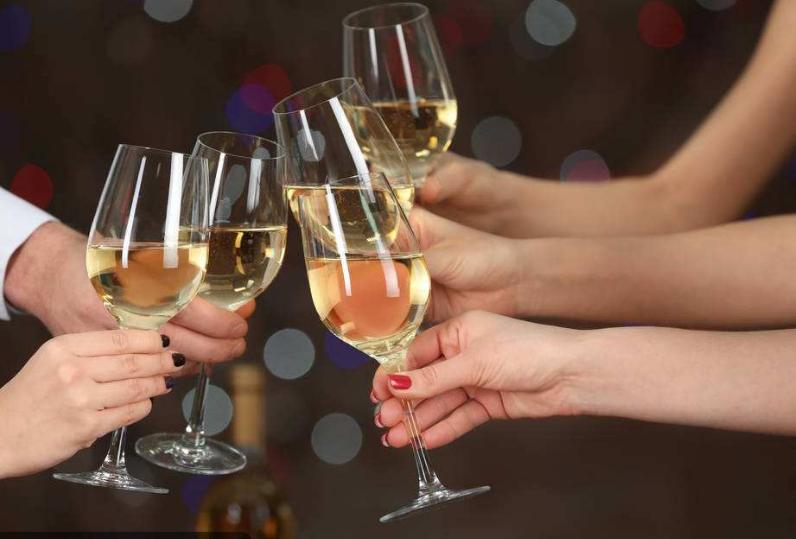 「风尚行」大地回暖，夜生活哪里嗨？新亚洲体育城告诉你