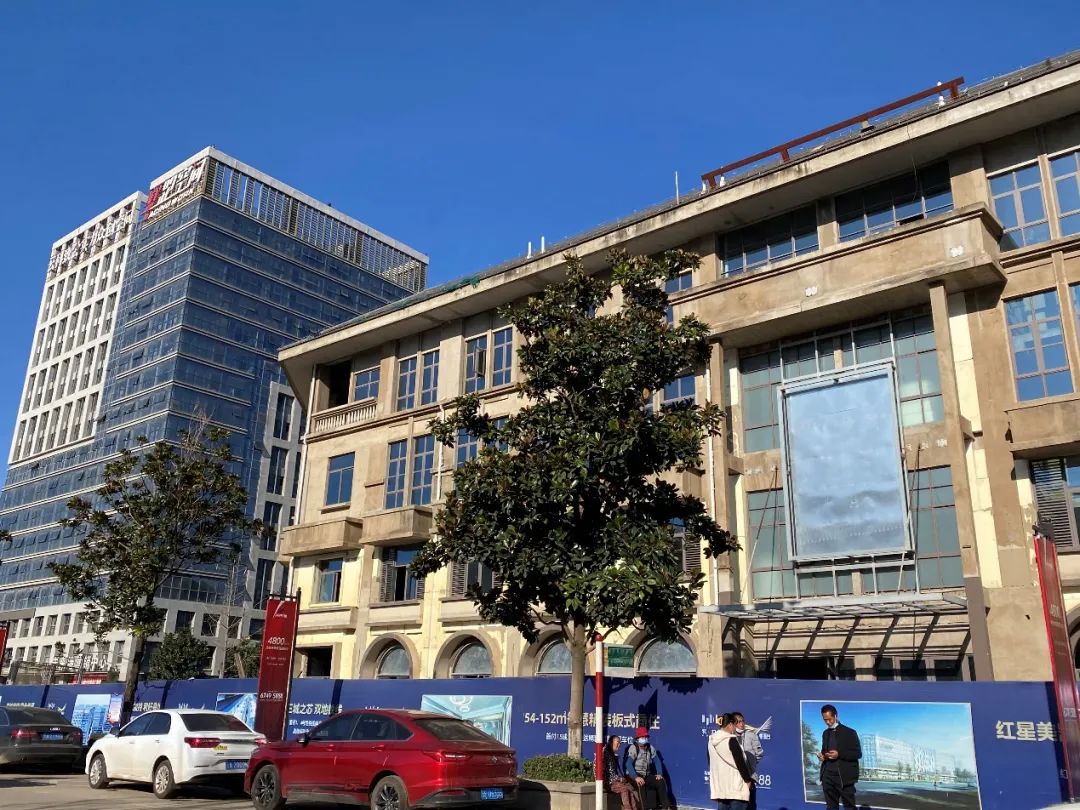 交房3年开发商没有办理房产证,交房6年没有房产证申请理赔