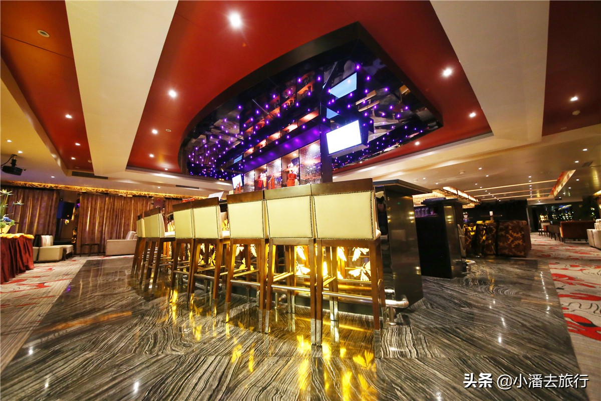 长江游轮和长江轮渡有什么区别,长江游轮和国际游轮哪个划算