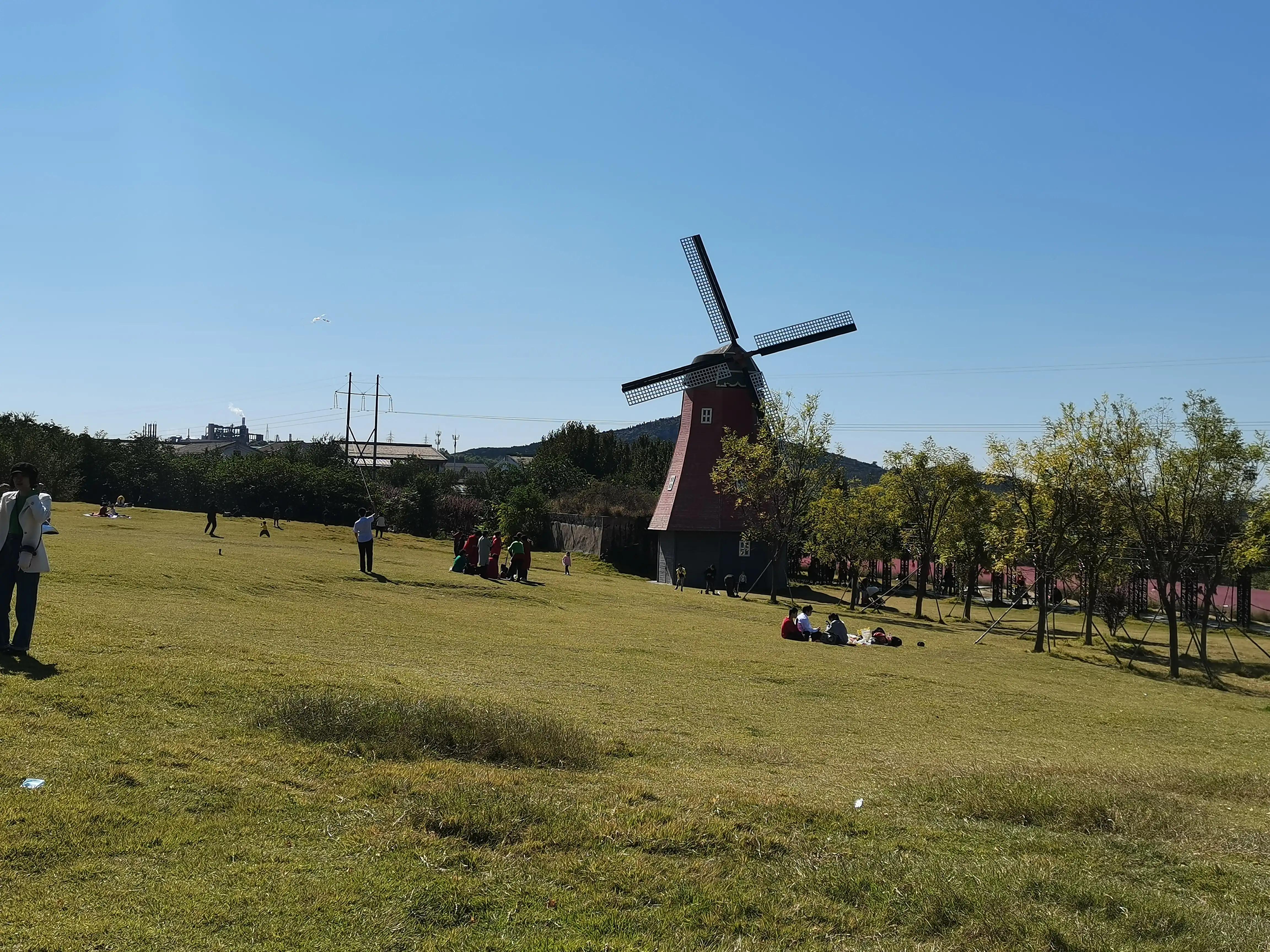 金秋十月登上山顶看美景,花山国家森林公园游记