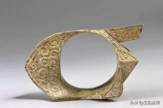 紫光灯鉴定古玉沁色方法,和田古玉最简单的鉴定方法