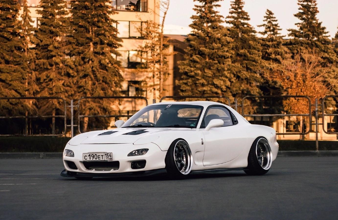 马自达rx-7进化史哪一代最经典,新款马自达rx7搭载的什么引擎