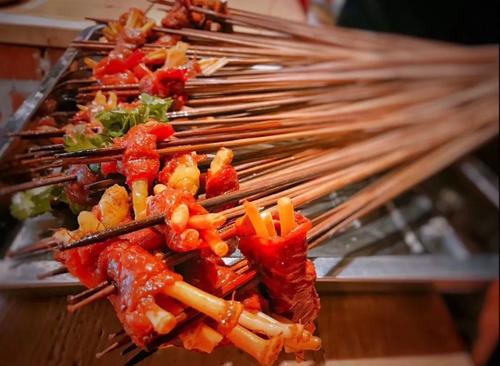 麻辣烫最受欢迎的菜品有哪些,麻辣烫最受欢迎食材丸子