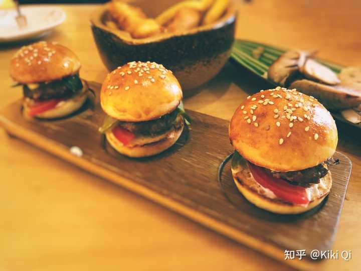 郑州有什么好吃的美食,郑州有什么好玩的地方情侣