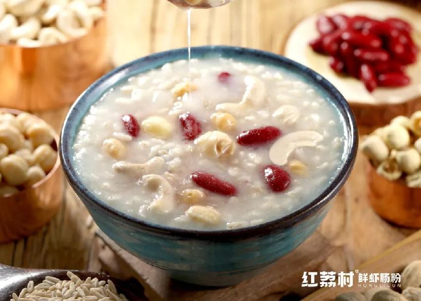 红荔村肠粉店全部投资需要多少钱,靠一道黄焖鸡在全国开了几千家店