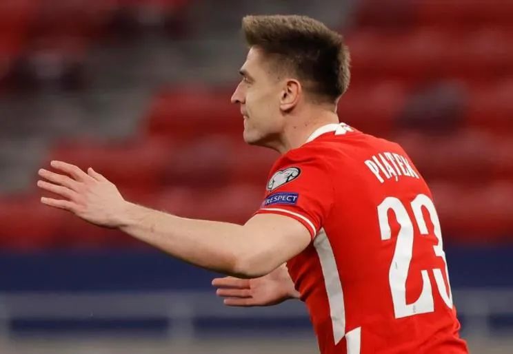 莱万9分钟进5球打破两项世界纪录,梅开二度莱万助拜仁3球领先