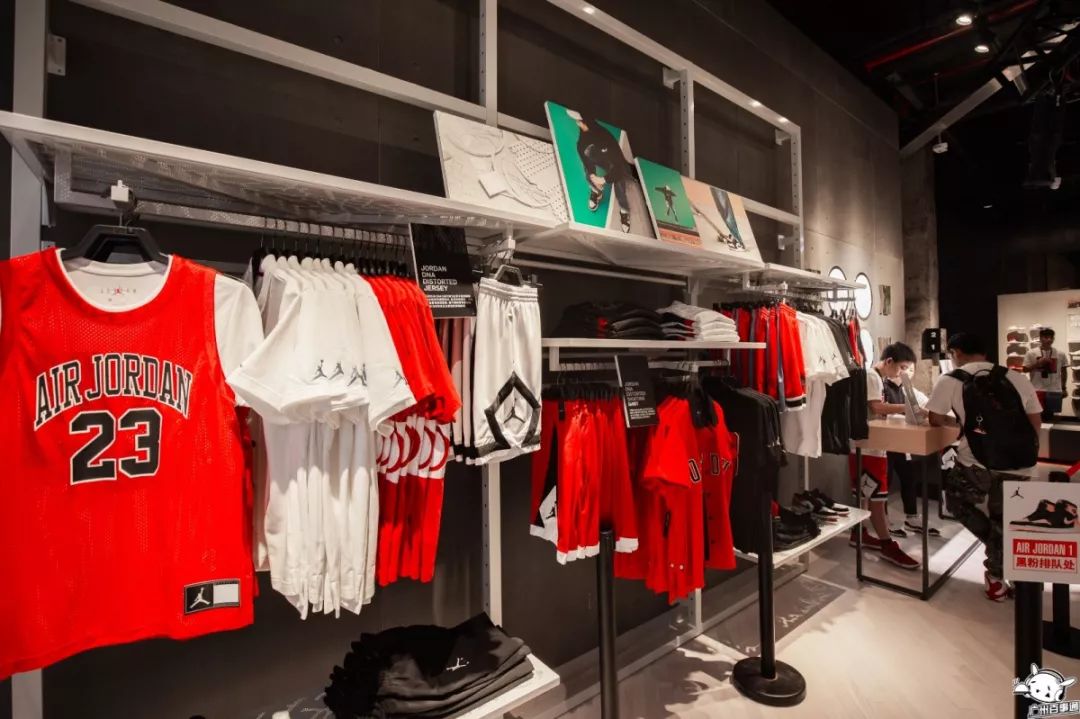 aj店现在都有哪些实战球鞋,广州最大的aj鞋专卖店