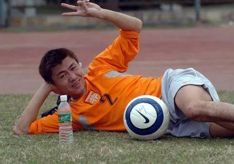 电竞是00后的青春,电竞是年轻人喜欢的潮流运动