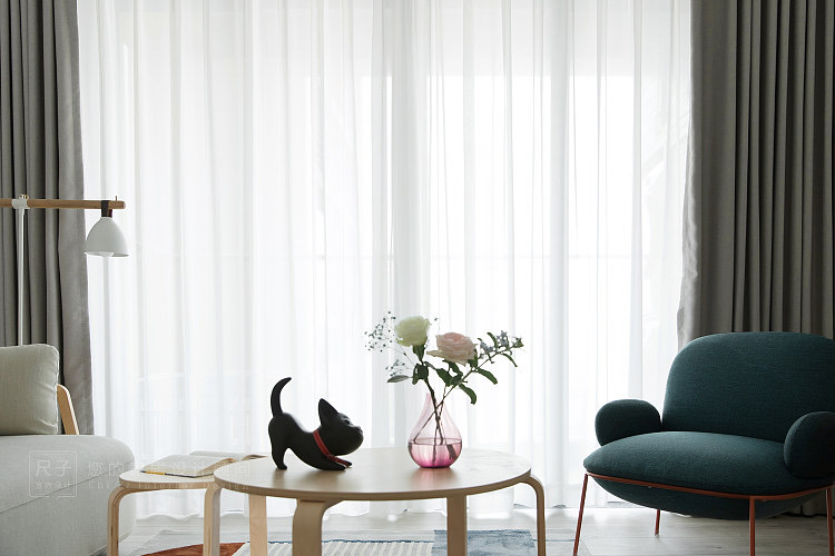 没有沙发墙的房子怎么设计好看,省钱设计房屋