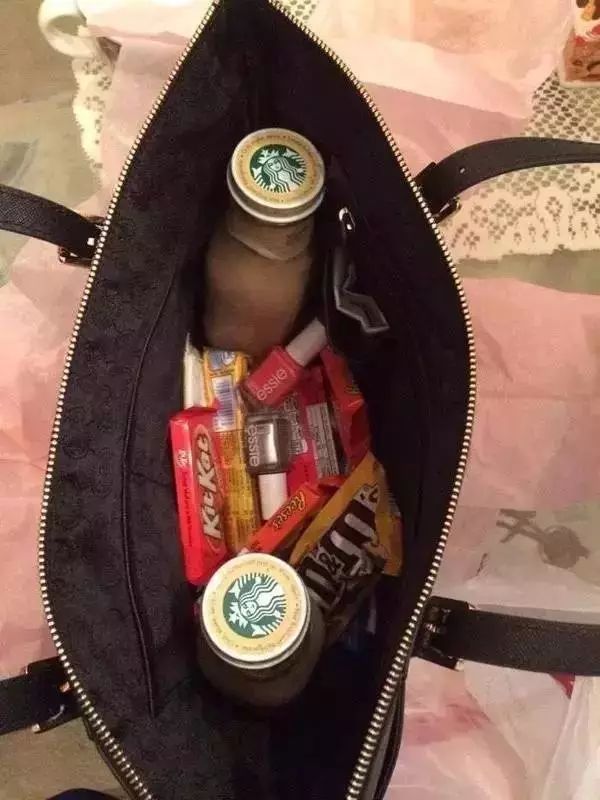 口红那么贵，当然要选女朋友了