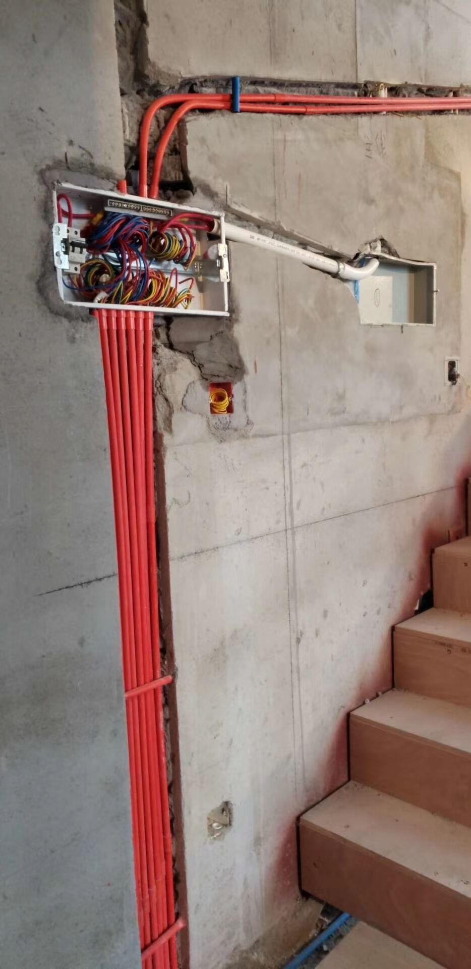 装修水电工师傅怎么找,如何找到本地专业靠谱的水电工