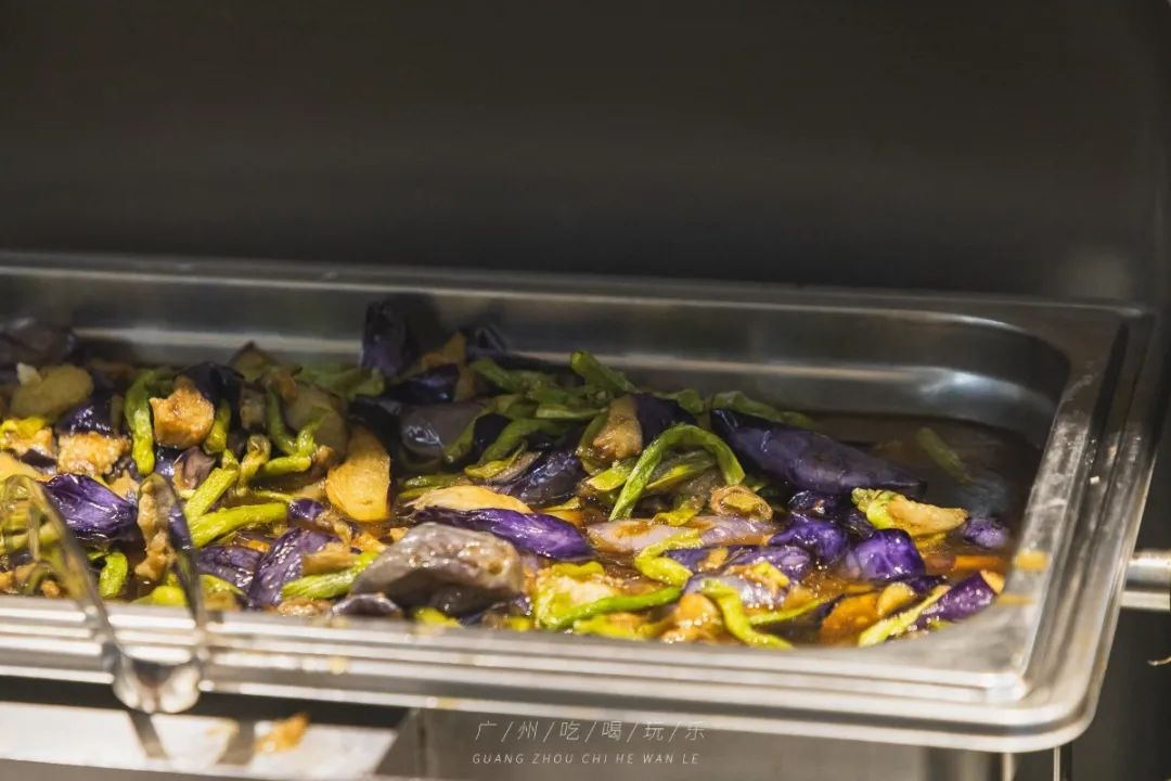 天平架素食自助餐,15元吃素食自助餐