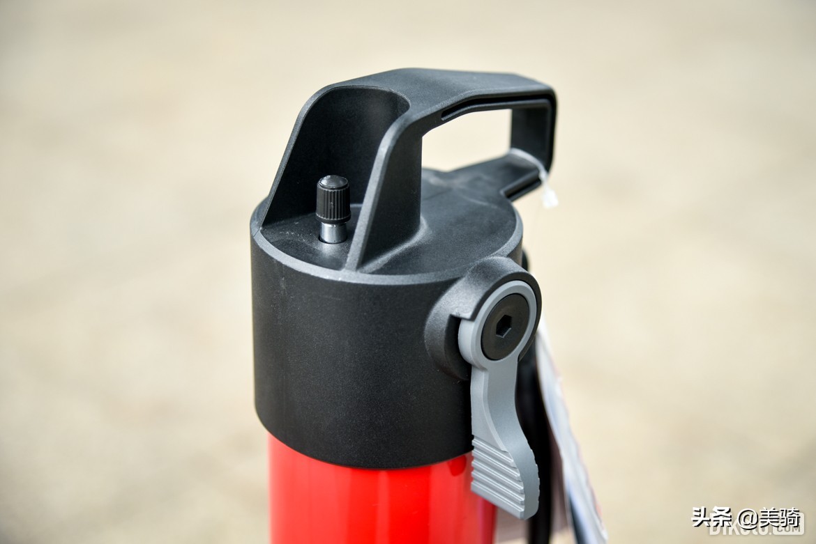 真空胎打气筒打气,真空胎专用打气筒价格