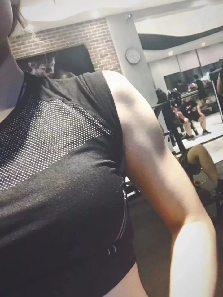 体育女神95后,95后健身美女