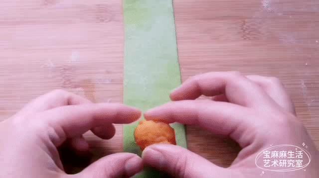 小孩过年吃的糖果,宝宝过年的时候糖吃太多了