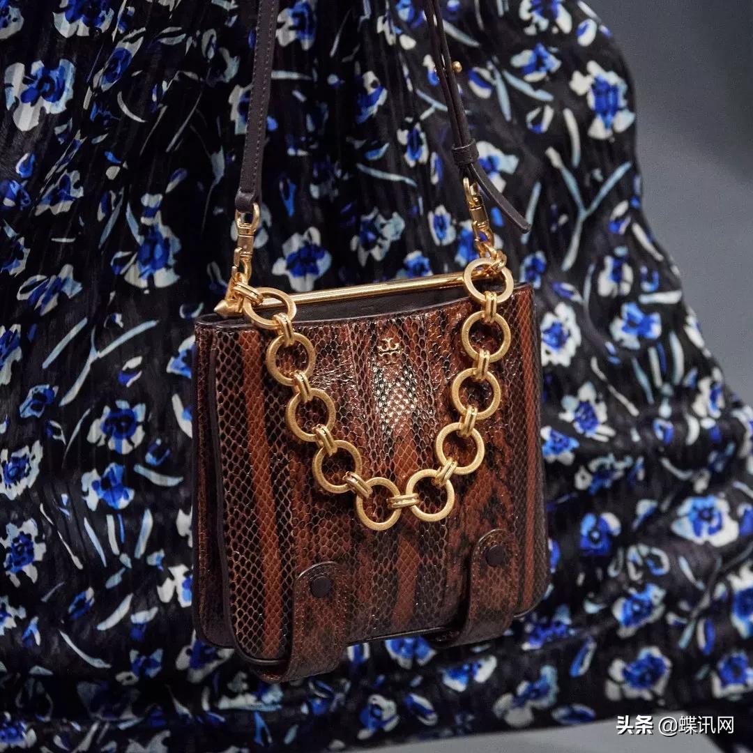 toryburch是真珍珠吗,toryburch算不算奢侈品牌