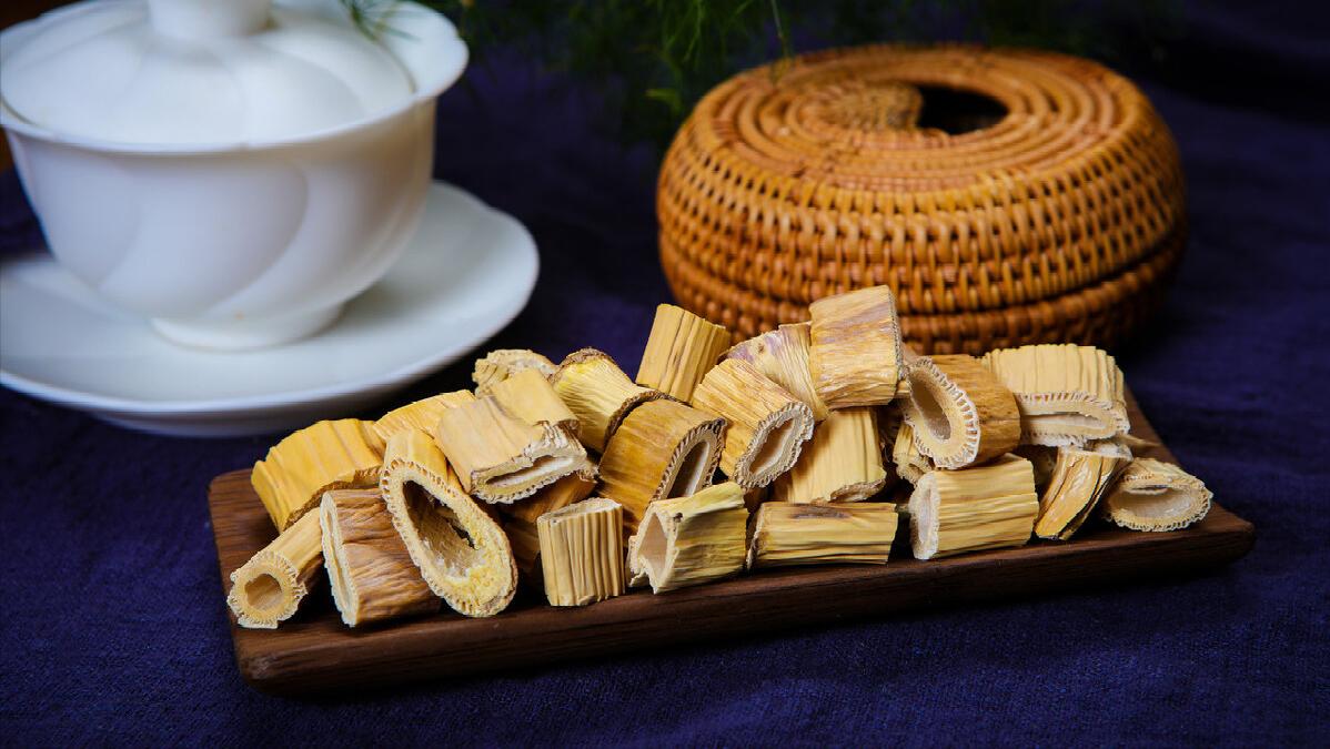 黄色皮肤变白了,再好的化妆品比不上调理,推荐一张祛湿热的好方