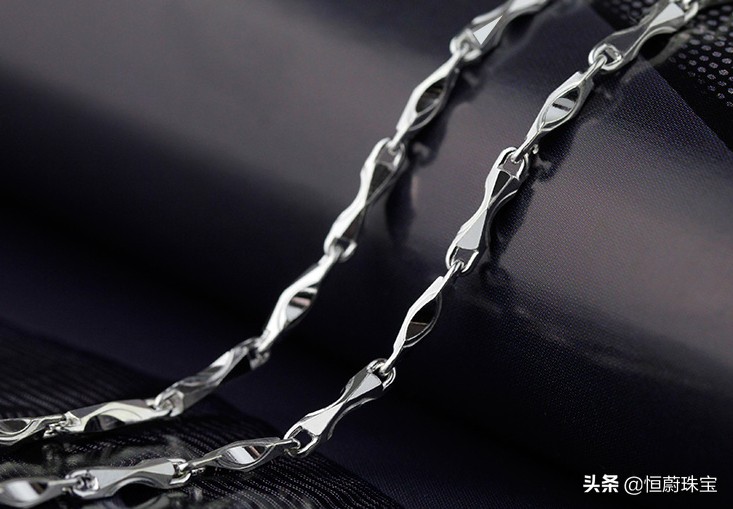 女士项链肖邦链,18k蛇骨链肖邦链盒子链哪款更好看