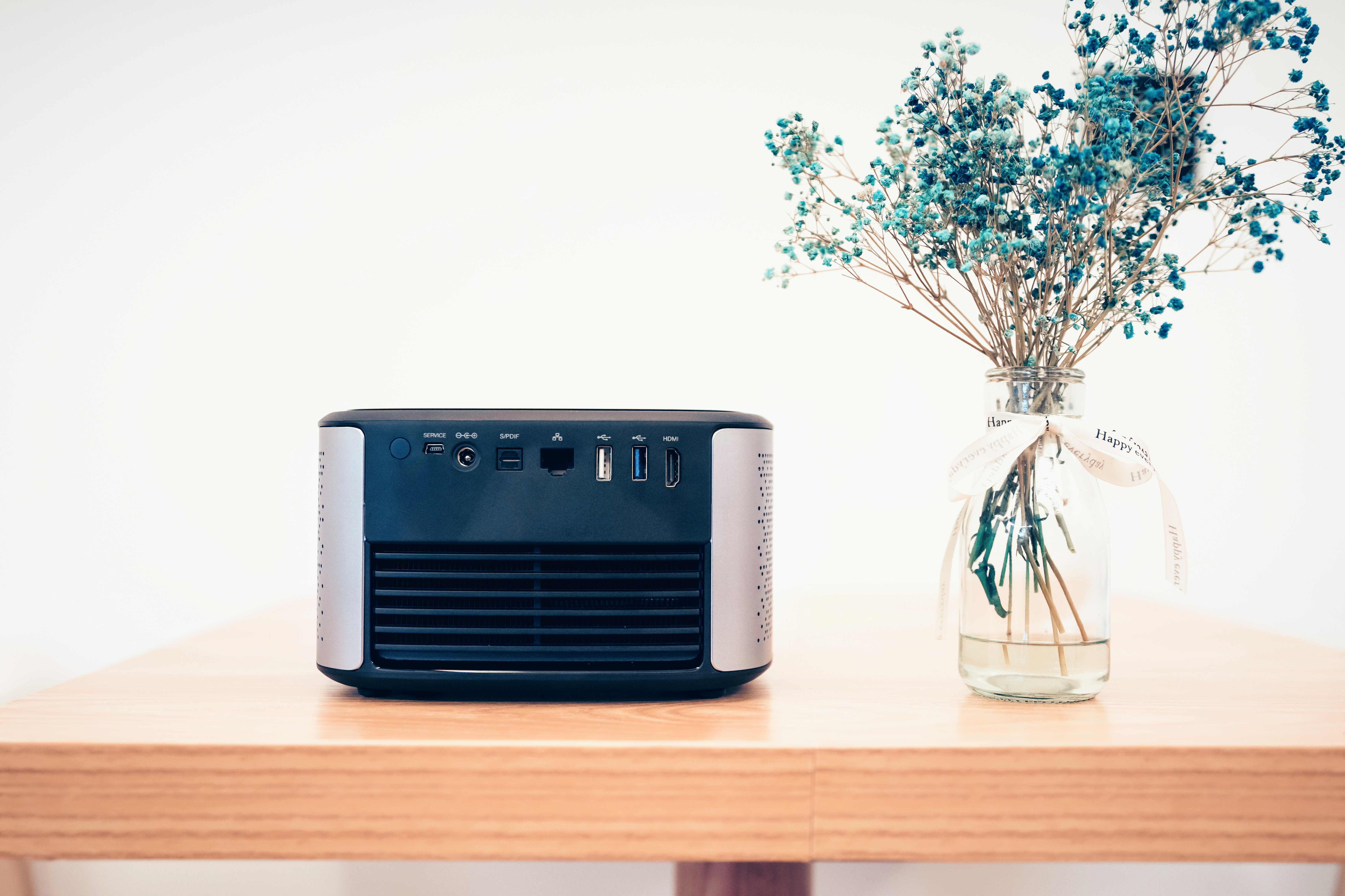 智能投影幕布,微投影坚果