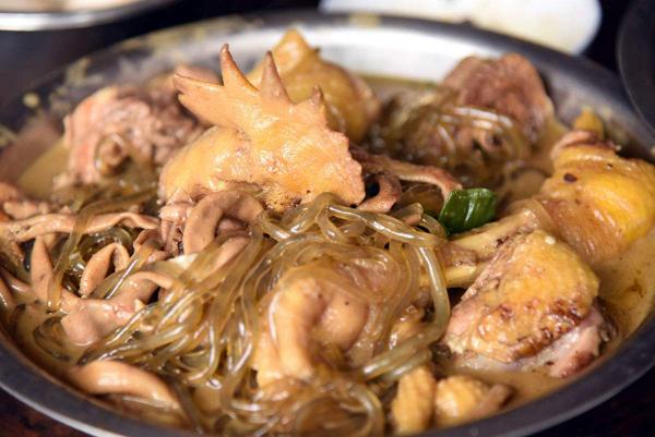 食材分享｜渐渐消失的美味，野味十足的河庄大骨鸡，壮而不肥