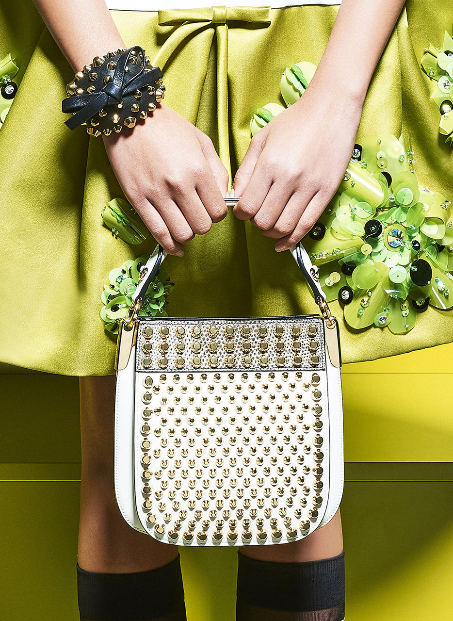 prada是顶级奢侈品牌,prada普拉达意大利版本