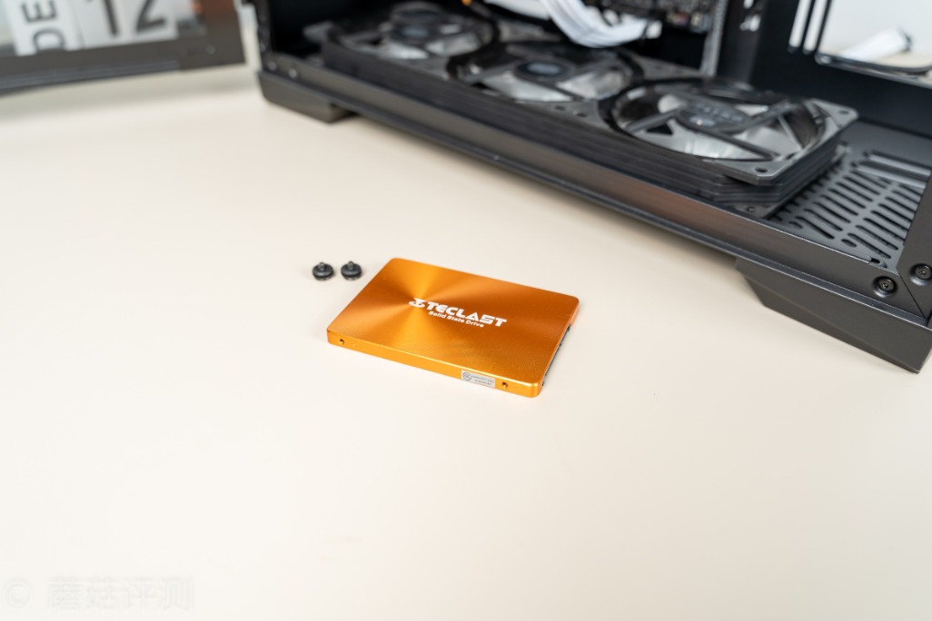 台电极光固态256g测评,台电极光固态硬盘颗粒