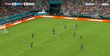 乌拉圭球星苏亚雷斯技术,苏亚雷斯和格列兹曼谁放左路右路