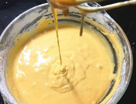 做蛋糕低筋面粉还需要过筛吗,做蛋糕如果用普通面粉会怎样