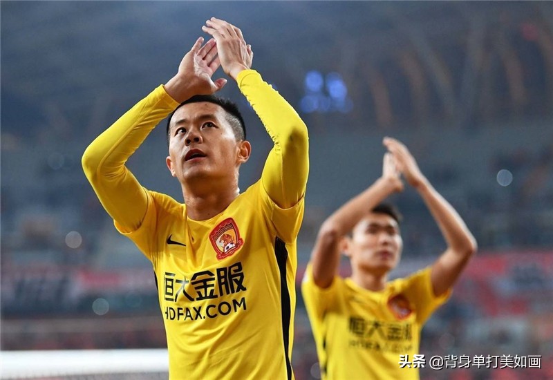 广州恒大黄博文凌空抽射,黄博文中超最年轻进球