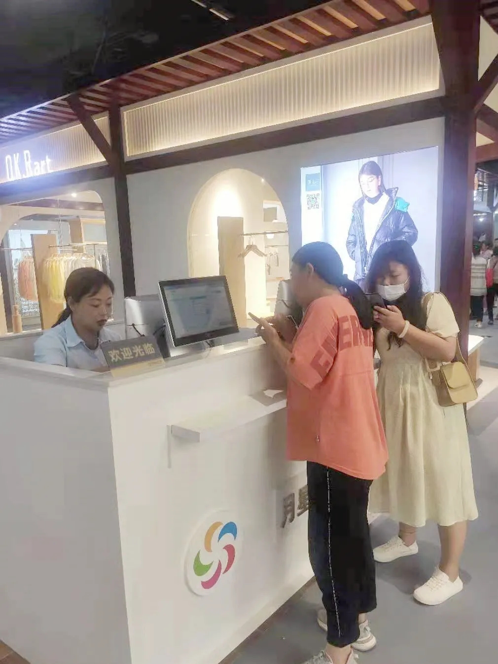 开业客流10万+！思迅商慧如何赋能生活广场成为城市新地标？