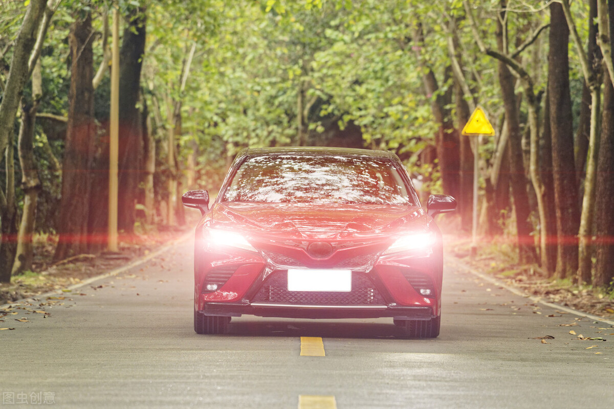 日间行车灯有什么作用,日间行车灯到底是什么