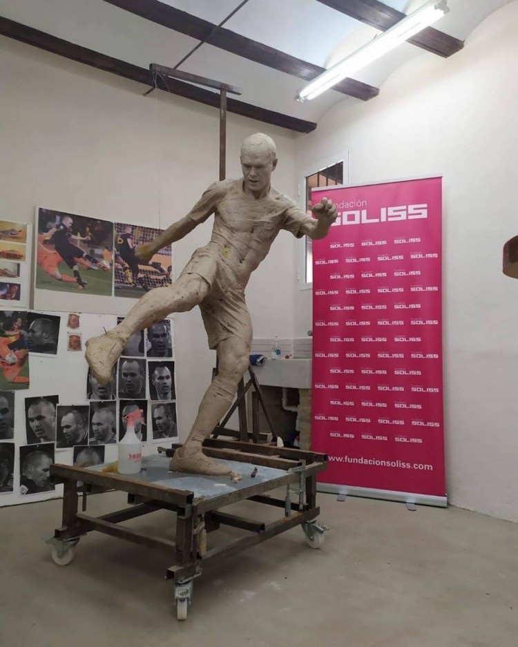 伊涅斯塔传奇照片,伊涅斯塔背影图片