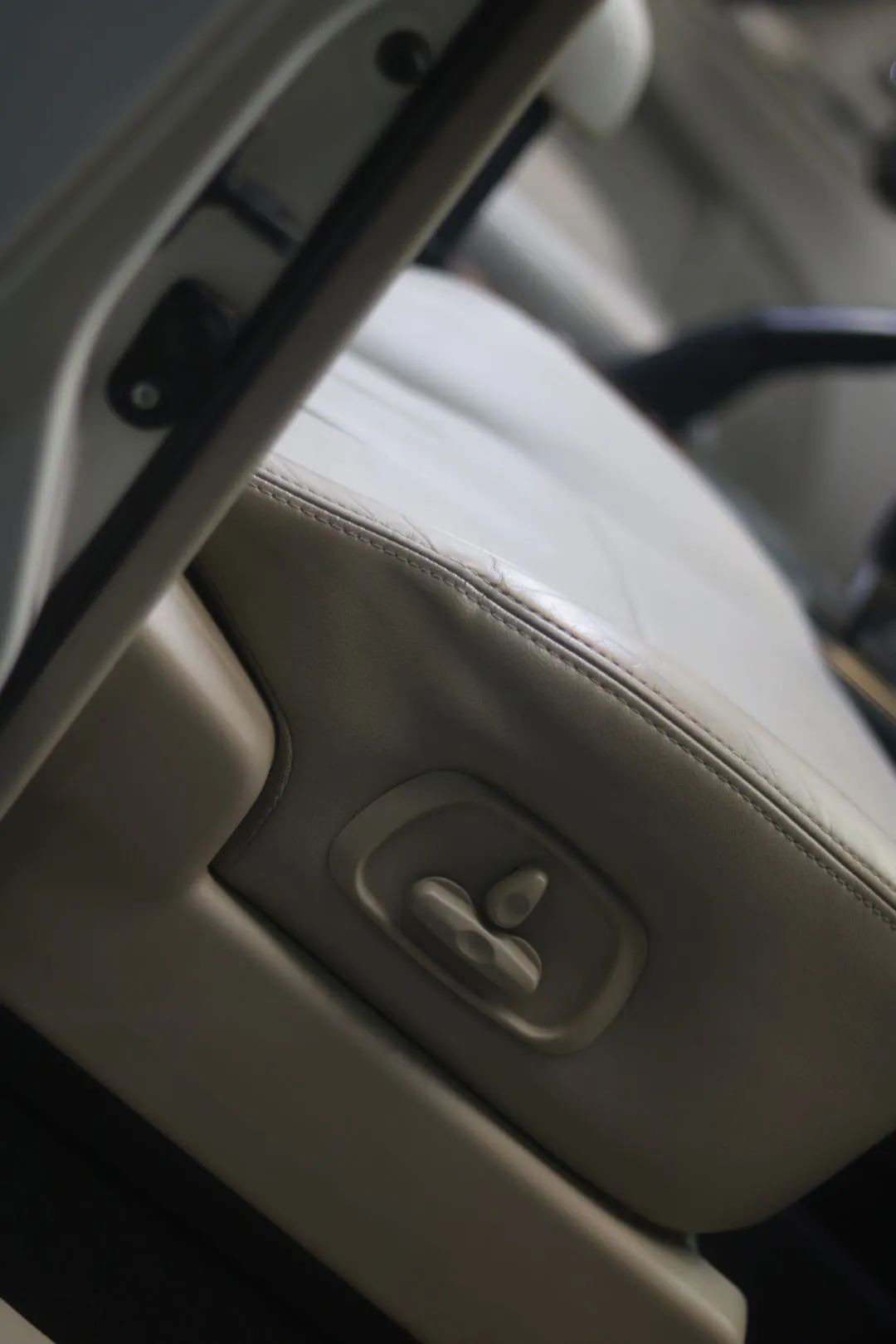 老车修复：翻新一辆破旧不堪的帕杰罗V93，还想再战十年工地