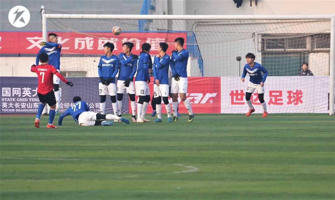 足球比赛战报直播现场,业余足球超级联赛视频直播